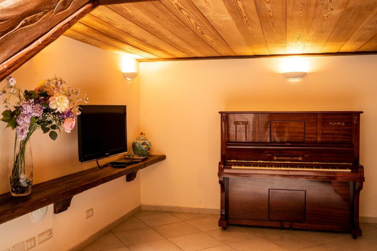 Suite Piazza del Gesù Napoli Esterno foto