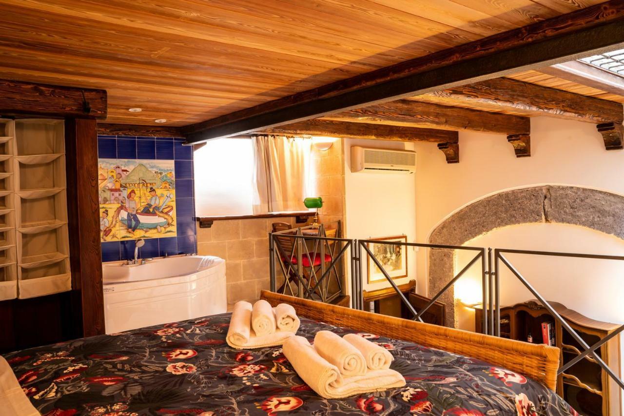 Suite Piazza del Gesù Napoli Esterno foto