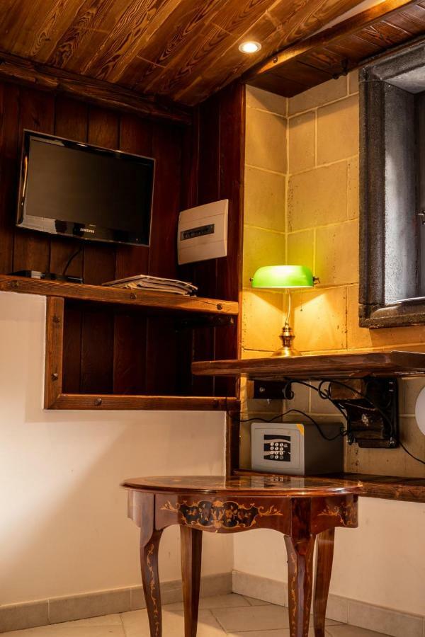 Suite Piazza del Gesù Napoli Esterno foto